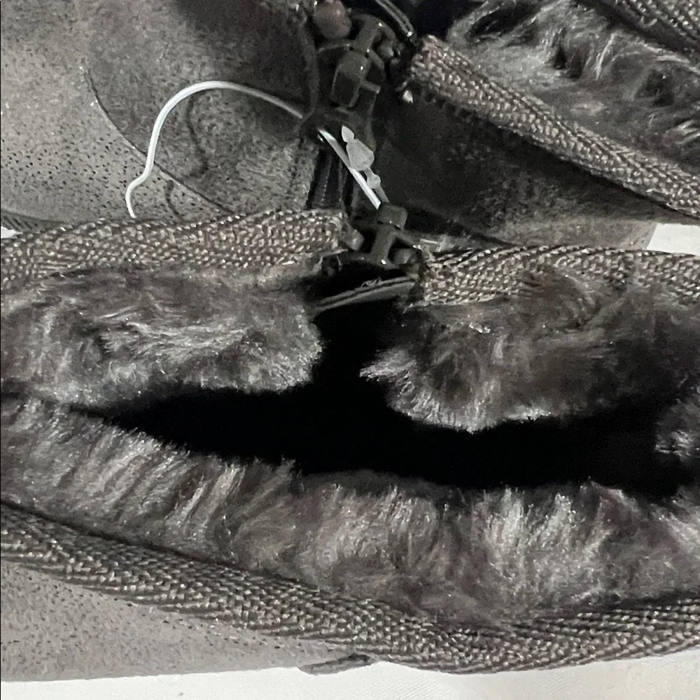 Cat and Jack Boots‎